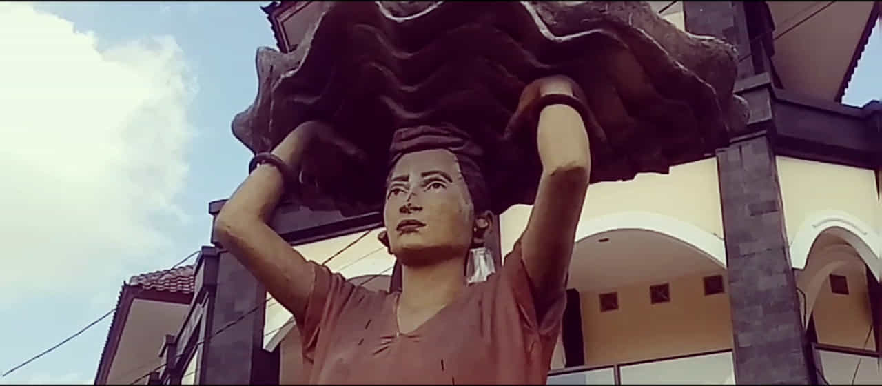 Patung Putri Mutiara Sekarbela
