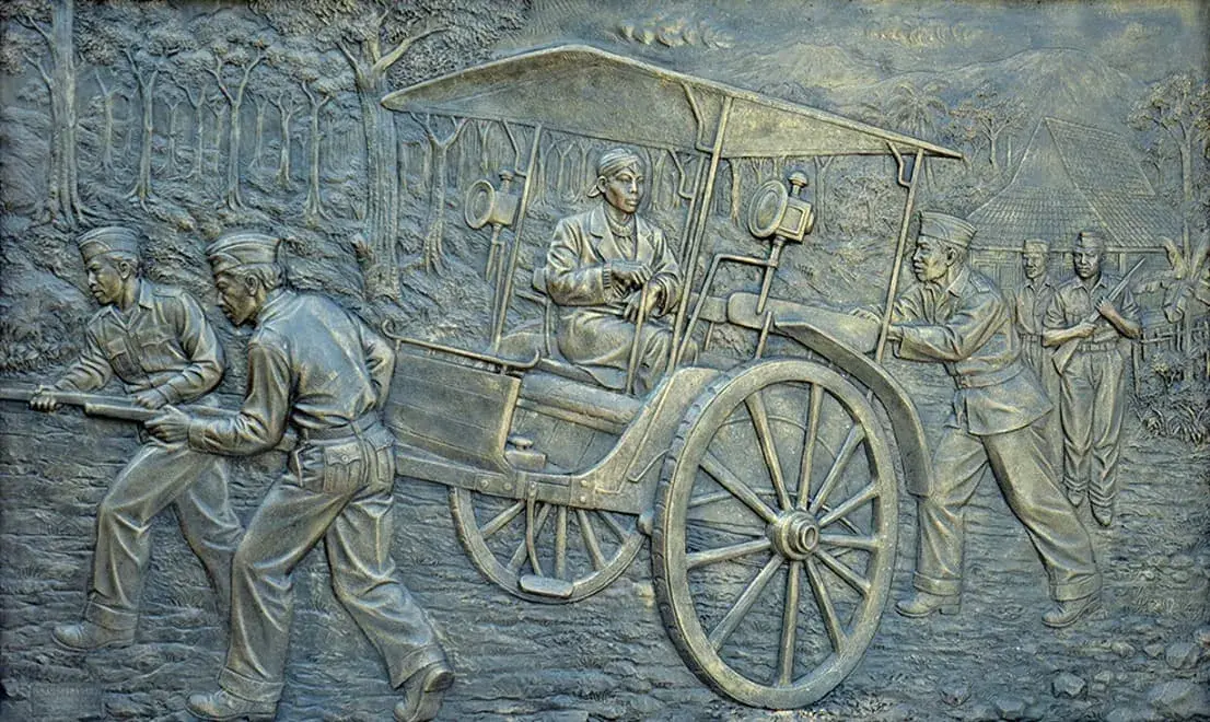 Relief Jenderal Sudirman memimpin gerilya naik dokar dari Playen ke Semanu (1948) 